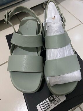 Naturalizer Light Green Double-Strap Slingback Sandals